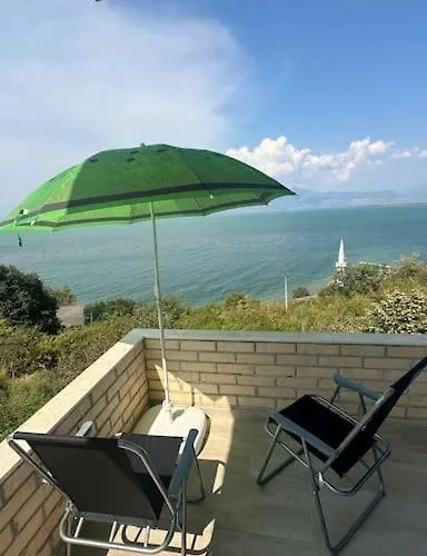 别墅 Tranquil Lakehouse Shkodër