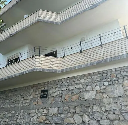 Tranquil Lakehouse * Shkodër