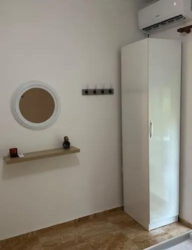 别墅 Tranquil Lakehouse