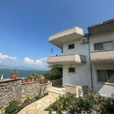 Villa Tranquil Lakehouse Shkoder