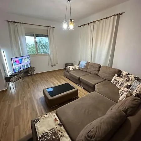 Tranquil Lakehouse Shkodër